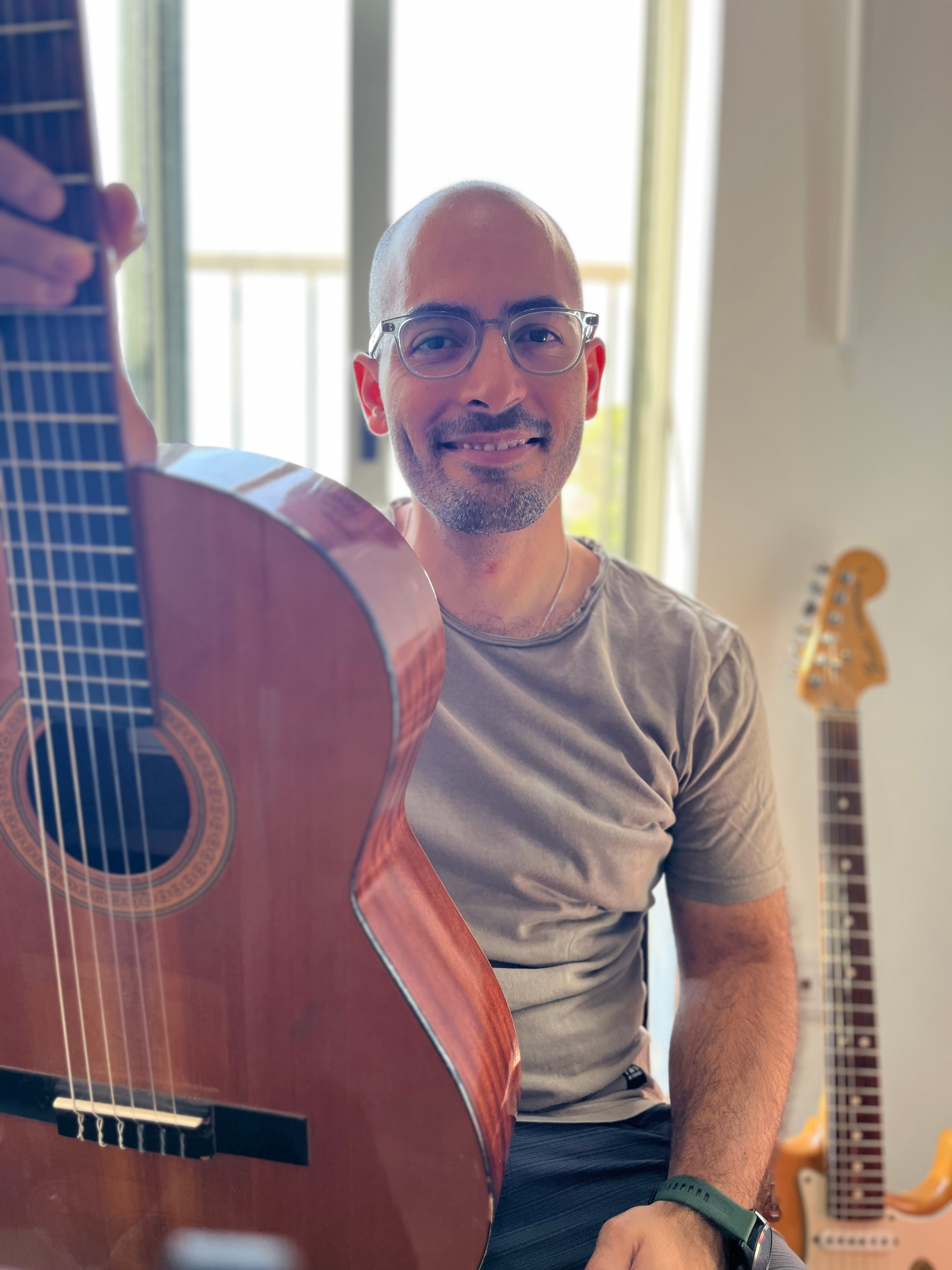 אופיר עוז - מורה לגיטרה